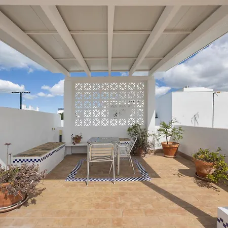 Estudio Portón 1 - Ideal Parejas